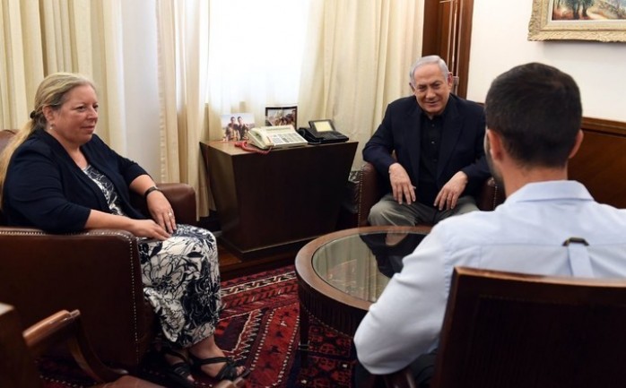 لقاء رئيس الوزراء الإسرائيلي بنيامين نتنياهو مع السفيرة الإسرائيلية لدى الأردن وقاتل الأردنيين "زيف"