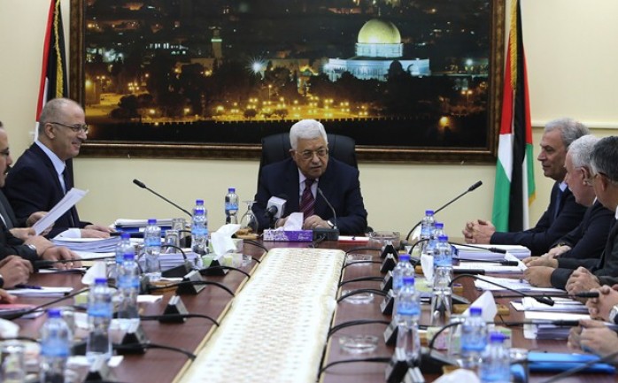 أكد الرئيس محمود عباس أن الحكومة ناقشت بشكل مفصل مشكلة الكهرباء في قطاع غزة، حيث يوجد في هذا الملف الكثير من الأخطاء.

