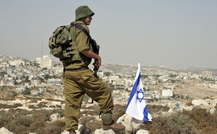 صادق رئيس الحكومة الإسرائيلية &quot;بنيامين نتنياهو&quot; على طرح عطاء لبناء 42 وحدة استيطانية في مدينة الخليل جنوب الضفة الغربية المحتلة.

وجاءت هذه الإجراءات الإسرائيلية عقب العمليات الفدائ