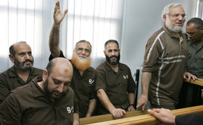 قال مركز أسرى فلسطين للدراسات بأن عدد نواب المجلس التشريعي الفلسطيني المختطفين في سجون الاحتلال انخفض في الآونة الأخيرة، ليصل للمرة الأولى منذ أعوام إلى 5 نواب فقط، اثنين منهم يخضعان للاعتقال