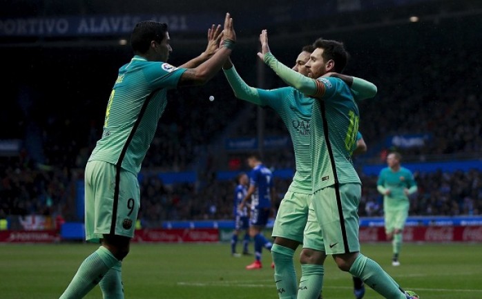 سحق فريق برشلونة مضيفه ديبورتيفو آلافيس بنتيجة قوامها 6 أهداف دون رد، في المباراة التي جاءت ضمن منافسات الأسبوع الثاني والعشرين من الدوري الإسباني.

سجل سداسية &quot;البرشا&quot; لويس سواريز 