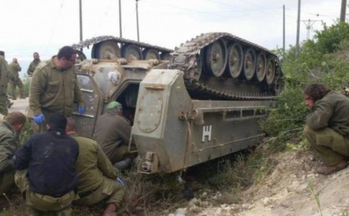 أصيب 5 جنود إسرائيليين، مساء الثلاثاء في انقلاب ناقلة جند خلال تدريبات لجيش الاحتلال الإسرائيلي بالنقب المحتل.

وقالت الإذاعة العامة الإسرائيلية، إن الطواقم الطبية  نقل المصابين إلى المستشف