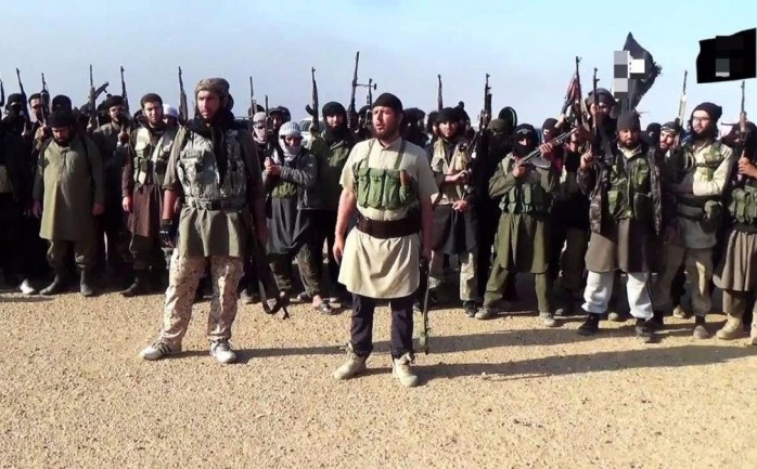 عناصر من تنظيم الدولة الإسلامية في العراق والشام - داعش