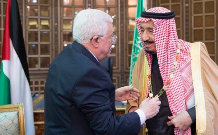 العاهل السعودي والرئيس محمود عباس