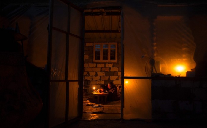 معاناة المواطنين في قطاع غزة بسبب أزمة الكهرباء