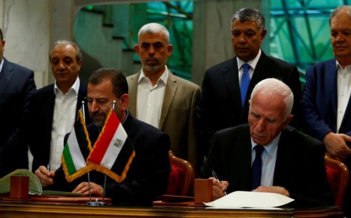 توقيع اتفاق المصالحة بين حركتي فتح وحماس في القاهرة (أرشيف)