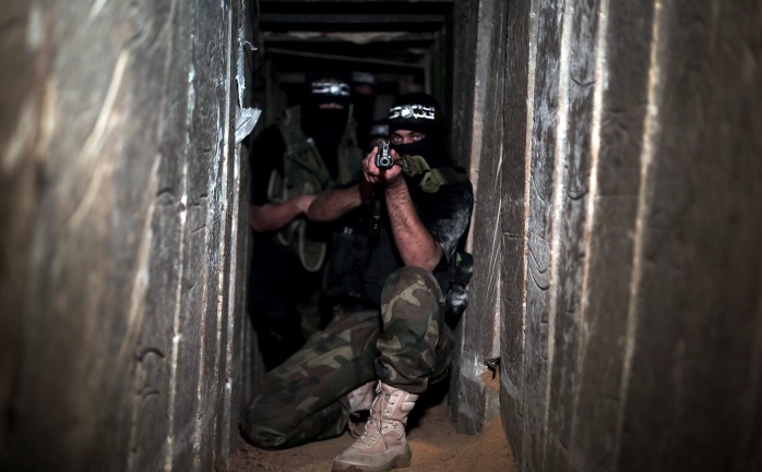 كشف المختص العسكري الإسرائيلي &quot;عاموس هرئيل&quot; أن إسرائيل لن تقم حتى الآن بتأمين حدودها مع قطاع غزة بالشكل المطلوب، وسط المخاوف من الأنفاق التي أكد أنها مصدر القلق الرئيسي على الحدود.
