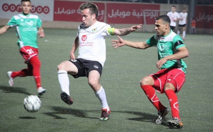 تعادل شباب الخليل مع نظيره شباب الأمعري 1-1 في المباراة التي جمعتهما على ملعب "الحسين بن علي" بالخليل.