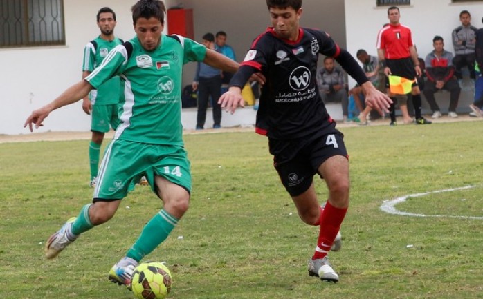 انتهى الأسبوع الأول من دوري الدرجة الممتازة في قطاع غزة والذي ترعاه شركة الوطنية موبايل، بتحقيق جملة من التعادلات بين الأندية المشاركة، في حين تمكن فريقان فقط من تحقيق الفوز.

وشهدت الجولة 