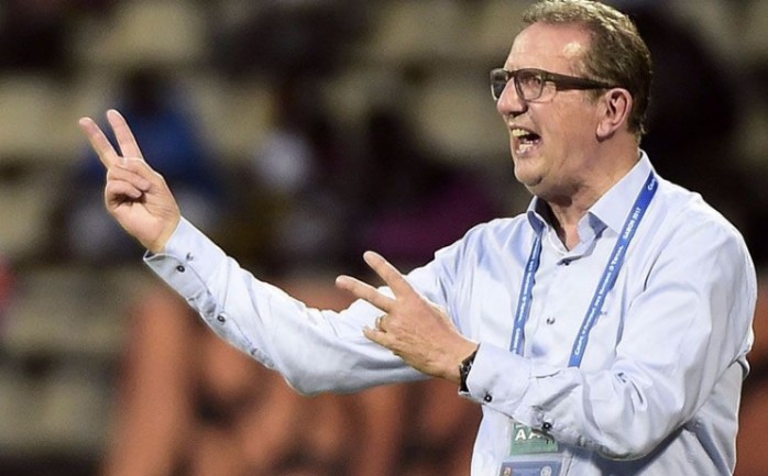 أعلن الاتحاد الجزائري لكرة القدم, عن استقالة السويسري جورج ليكنز من تدريب &quot;الخضر&quot;, عقب التعادل مع السنغال (2-2), في الجولة الثالثة لكأس أمم إفريقيا والخروج من المسابقة.

وقال الحساب