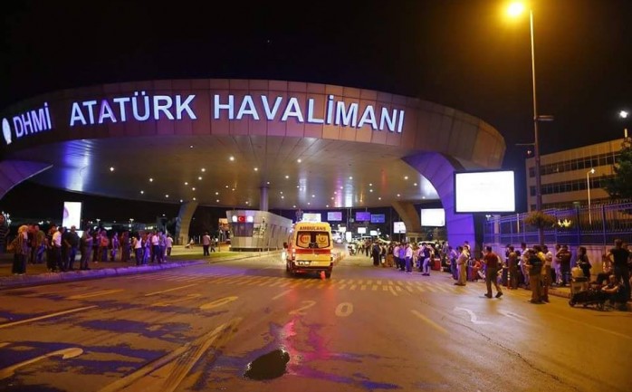 أعلن سفير دولة فلسطين في تركيا فائد مصطفى مساء الخميس، أن 5 مواطنين فلسطينيين ممن أصيبوا في هجوم مطار أتاتورك في اسطنبول، ما زالوا يخضعون للعلاج في المستشفيات التركية من بينهم حالتان في وضع ص
