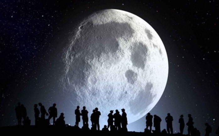 يتأهب سكان كوكب الأرض لرؤية ظاهرة &quot;القمر العملاق&quot; التي مساء اليوم الاثنين مع بدء غروب الشمس وظهور القمر، حيث سيتميز هذه المرة بأن اكتماله سيبلغ أكبر حد يسجل له حتى الآن في ال