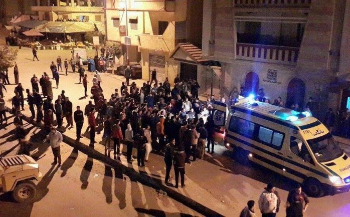 أصيب فلسطينيان الجمعة بإطلاق نار استهدف سيارة كانا يستقلانها في مدينة العريش بمحافظة شمال سيناء بجمهورية مصر العربية.