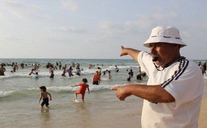 توفي الفتى هيثم الترابين (14 عاما) غرقاً أثناء سباحته في بحر مدينة رفح جنوب قطاع غزة.

وقال شهود عيان لـ"الوطنيـة" إن: الترابين من سكان مدينة خانيونس، وقدم لبحر رفح من أجل التنزه والسباحة.

