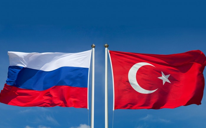 توصلت تركيا وروسيا إلى اتفاق على خطة لوقف لإطلاق النار في كل أنحاء سوريا تدخل حيز التنفيذ منتصف الليل.

وأفادت وكالة الأناضول التركية الحكومية اليوم الأربعاء، أ