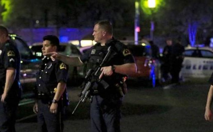 قتلت امرأة أمريكية وأصيب أخرين  بجراح في عملية إطلاق نار صباح الأحد في مدينة أوستن عاصمة ولاية تكساس.

وذكرت الشرطة الأميركية بأن مسلحاً أطلق النار