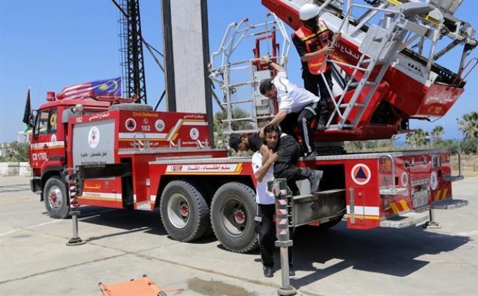 أعلن جهاز الدفاع المدني بغزة اليوم الإثنين، انتهاء المرحلة الأولى من مشروع صيانة مركبات الميدانية "الإطفاء والإنقاذ"، الذي جاء بدعم من مؤسسة "آمان" مليزيا فلسطين.