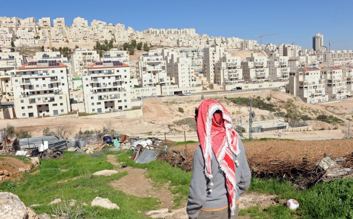 انتقد الاتحاد الأوروبي، مساء السبت، إعلان السلطات الإسرائيلية الأربعاء الماضي، عزمها تقديم خطط لبناء 500 وحدة استيطانية جديدة في مستوطنة &quot;رامات شلومو&quot;، في القدس الشرقية.

وقالت المت