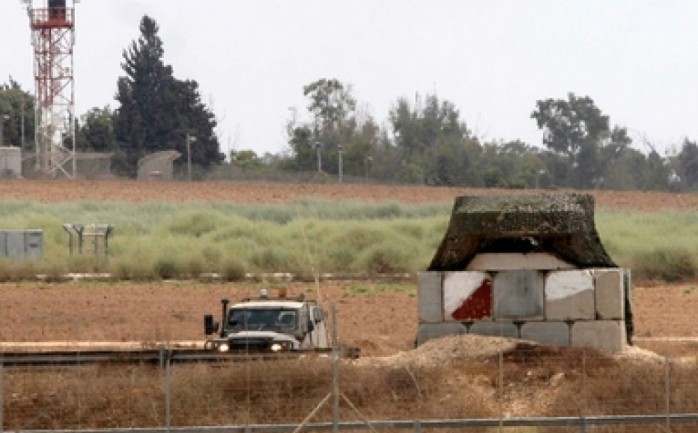 فتحت قوات الاحتلال الإسرائيلي المتمركزة في موقع &quot;كيسوفيم&quot; العسكري شرق مدينة خانيونس جنوب قطاع غزة، مساء الاثنين، نيران أسلحتها الرشاشة، صوب منازل المواطنين والمزارعين، دون أن يبلغ ع