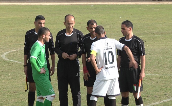 تنطلق مساء الجمعة مباريات الأسبوع الحادي عشر من دوري الدرجة الأولى لكرة القدم بقطاع غزة لموسم 2016 &ndash; 2017.

