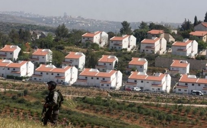 صادق رئيس الوزراء الإسرائيلي بنيامين نتنياهو، اليوم الأحد، على "خطة تعزيز" مستوطنة "كريات لأربع" وما يسمى بـ"الحي اليهودي" في الخليل بكلفة حوالي خمسين مليون شيكل.

ونقلت إذاعة "صوت اسرائ