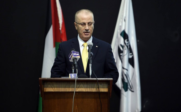 أعلن رئيس الوزراء الفلسطيني رامي الحمد لله أنه أصدر قراراً بتأجيل موعد الانتخابات المحلية لأسبوع آخر في قطاع غزة لإقناع حركة حماس بالسماح بإجرائها.

