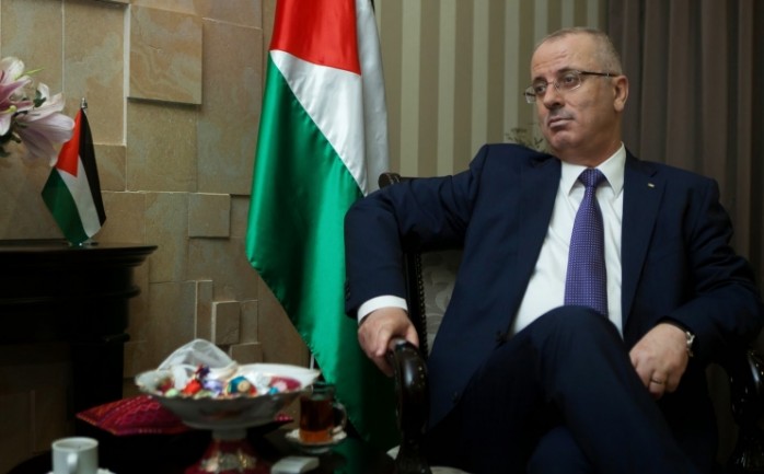 رد رئيس الوزراء رامي الحمدالله على ما طرحه عضو المكتب السياسي لحركة حماس موسى أبو مرزوق حول امكانية إقامة فدرالية بين قطاع غزة والضفة الغربية.

