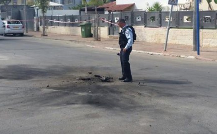 سقط صاروخ محلي الصنع صباح الأربعاء، في منطقة مفتوحة بمستوطنة "سديروت" دون سقوط إصابات.

وقالت القناة العاشرة الإسرائيلية عبر موقعها الإلكتروني، إن "صفارات الإنذار دوت في مستوطنة "سديروت" وس