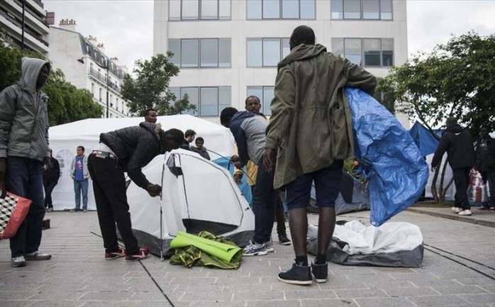 أكد وزير الداخلية الألماني توماس دي مايتسيره، أن 222 ألف و264 لاجئًا، وفدوا إلى ألمانيا، خلال النصف الأول من عام 2016.

وبين دي مايتسيره، خلال مؤتمر صحافية اليوم السبت، بالعاصمة الألمانية برل