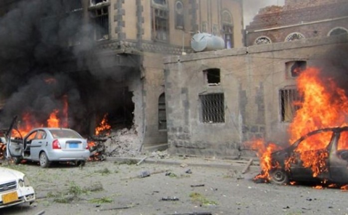 قتل 18 شخصا وأصيب آخرون بجروح في هجوم انتحاري استهدف المقاومة اليمنية في عدن جنوبي البلاد.

ونقلت قناة &quot;سكاي نيوز&quot; عن مصادر أمنية، أن &quot;سيارة مفخخ