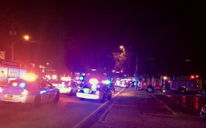 أعلنت الشرطة الأميركية، الأحد، أن 20 قتيلا سقطوا وأصيب 42 آخرون في إطلاق نار على عدد من الأشخاص المتواجدين في ملهى ليلي في مدنية أورلاندو بولاية فلوريدا، فيما وصفت المهاجم بأن لديه ميول متشدد