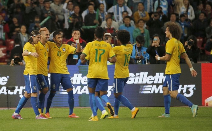 واصل المنتخب البرازيلي مسلسل انتصاراته في مشوار تصفيات كأس العالم، عقب تغلبه على بيرو 2-0 ضمن منافسات الجولة الثانية عشرة من تصفيات قارة أميركا الجنوبية لكأس العالم 2018.

سجل هدفي "السامبا