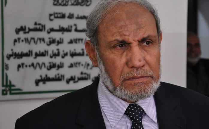 عضو المكتب السياسي لحماس محمود الزهار ينفي ما نقلته وسائل إعلام من تلقي حماس دعوة رسمية لزيارة المملكة العربية السعودية.