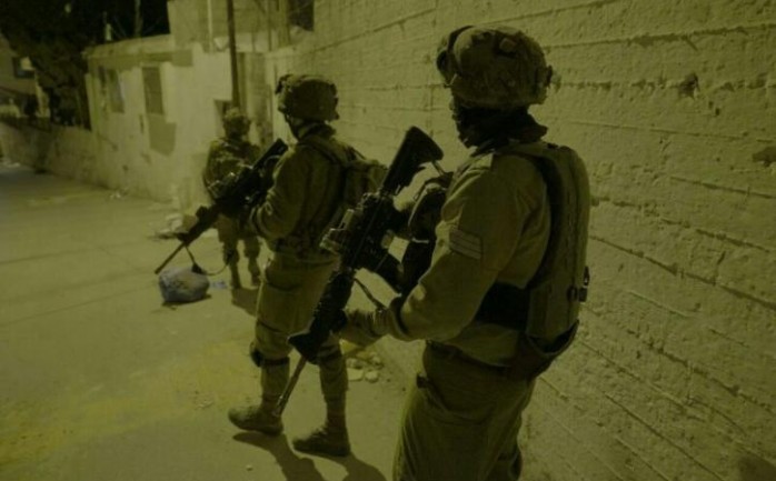 قوات الاحتلال الإسرائيلي بمدينة الخليل جنوب الضفة الغربية المحتلة.