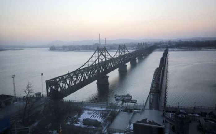 قالت مصادر حكومية صينية إنه بدأ بناء جسر عبر نهر &quot;آمور&quot; يربط روسيا بالصين على أن يكون جاهزا في عام 2019 لعبور المركبات.

وأكد محافظ مقاطعة &quot;بلاغو