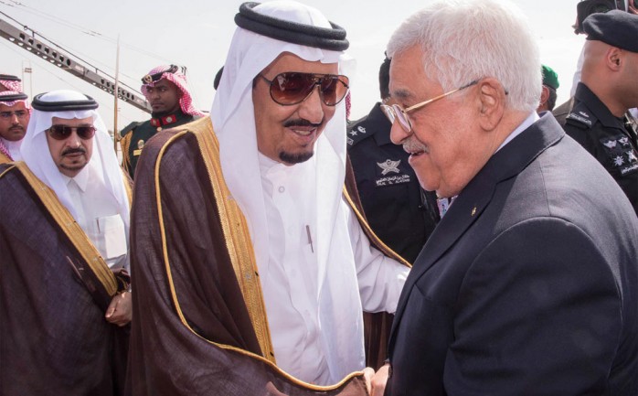 وصل الرئيس محمود عباس في ساعة متأخرة من الليلة الماضية، مدينة جدة في المملكة العربية السعودية للقاء خادم الحرمين الشريفين الملك سلمان بن عبد العزيز اليوم.