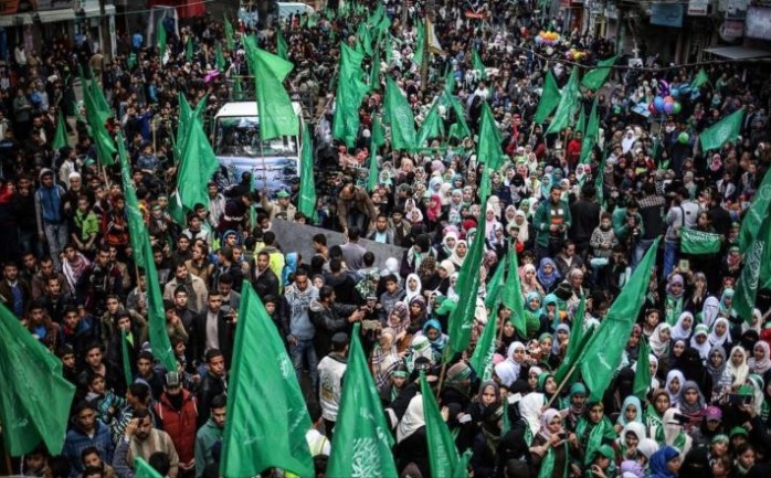 دعت حركة حماس الأمة العربية والإسلامية إلى تجاوز خلافاتها وإلى التئام الصف وتوجيه كل البنادق نحو صدر أعداء الأمة الاحتلال الإسرائيلي، وكل من يدعمهم بالمال والسلاح والقرار.


