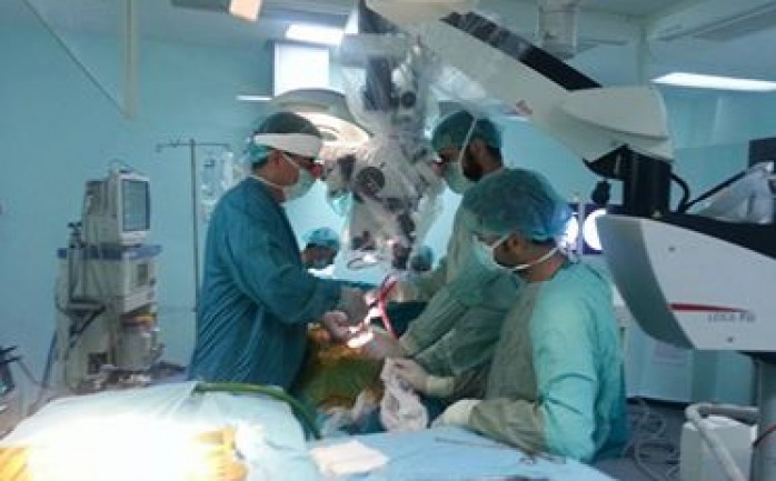 أجرى الطاقم الطبي في قسم جراحة الأعصاب بمستشفى غزة الأوروبي نحو 128 عملية منها 61 عملية ذات مهارة أجريت في أماكن رئيسية في العمود الفقري  و ذلك خلال نصف السنة الأول من العام الحالي.

وقال ا