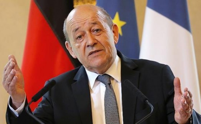 قال وزير الدفاع الفرنسي جان إيف لودريان مساء الأربعاء إنه "متفائل نسبياً" بشأن سير العمليات العسكرية في كل من سوريا والعراق ضد تنظيم "داعش" الإرهابي، معتبراً أن التنظيم المتطرف "يتراجع بوضوح"