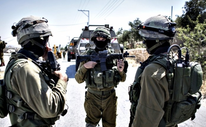 سلمت قوات الاحتلال الإسرائيلي اليوم السبت، شابا فلسطينيا من قرية نحالين غرب مدينة بيت لحم، بلاغا لمراجعة مخابراتها.