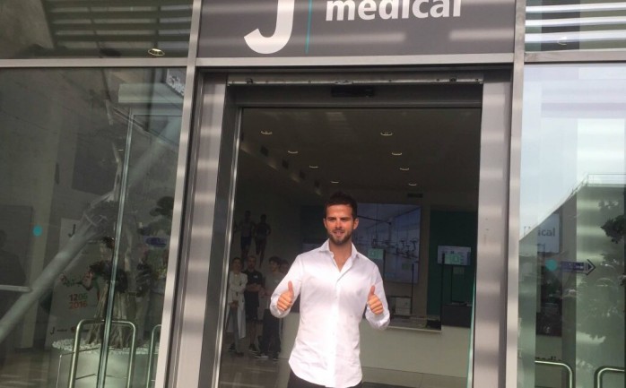 أعلن بطل الدوري الإيطالي نادي اليوفنتوس عن وصول لاعب خط الوسط ميراليم بيانيتش إلى مدينة تورينو لإجراء الفحوصات الطبية اللازمة قبل إتمام صفقة انتقاله.

وسبق للعب خط وسط روما أن أكد في وقتٍ س
