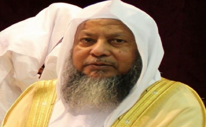 توفي أمام الحرم النبوي سابقًا الشيخ محمد أيوب، بعد صلاة فجر السبت، في المملكة العربية السعودية.