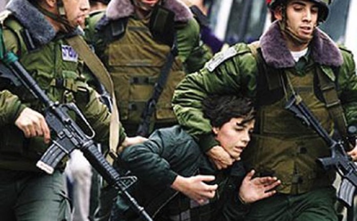 نفذت قوات الاحتلال الإسرائيلي اليوم الثلاثاء، حملة اعتقالات ومداهمات واسعة في مدينة القدس المحتلة.

وا