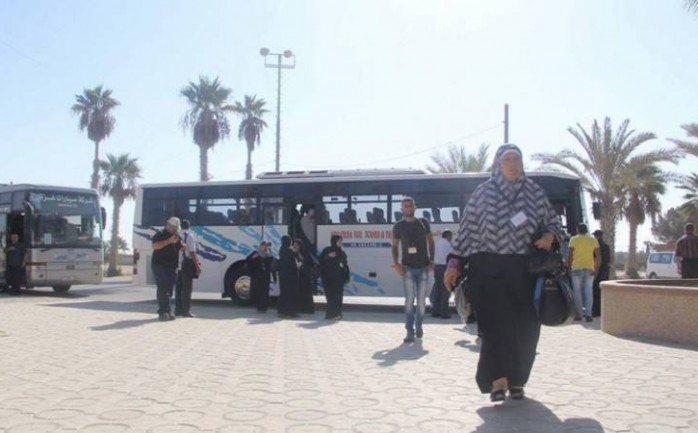قررت السلطات المصرية فتح معبر رفح البري غدًا الأربعاء لعودة حجاج قطاع غزة.

وسيفتح المعبر لمدة 3 أيام بدء من الأربعاء لعودة كل الحجاج.

