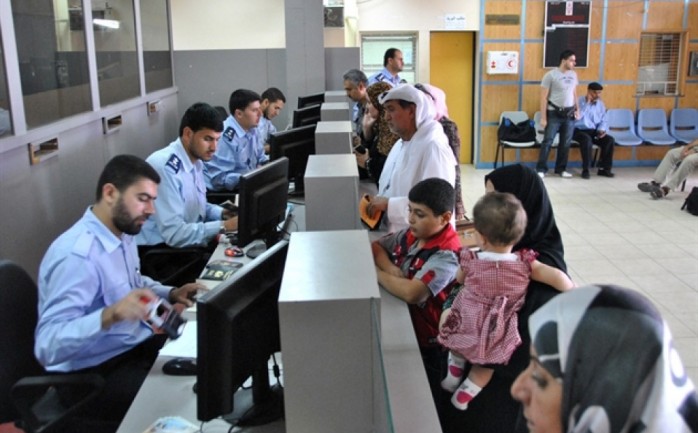 أعلنت وحدة التسجيل للسفر بالهيئة العامة للمعابر والحدود عن إعادة فتح باب التسجيل للسفر في مجمع أبو خضر وسط مدينة غزة.