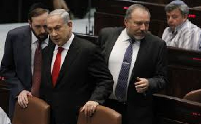 قالت صحيفة "هآرتس" الإسرائيلية اليوم الثلاثاء، إن المفاوضات الجارية لتوسيع الائتلاف الحكومي واجهت مصاعب.