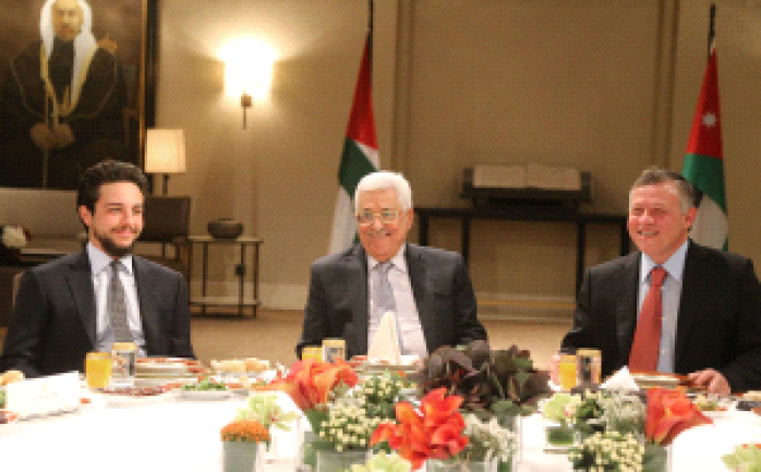 &nbsp;التقى الرئيس محمود عباس مساء الأربعاء، العاهل الأردني عبد الله الثاني بن الحسين على مأدبة إفطار أقامها الملك على شرفه، في العاصمة الأردنية عمان.

