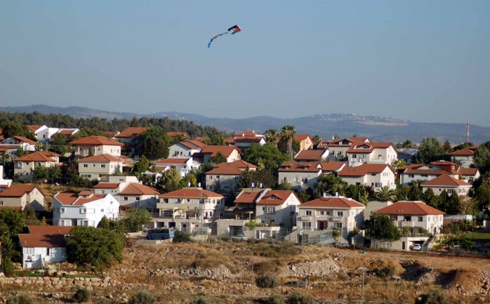 قالت القناة الإسرائيلية الثانية، إن بلدية الاحتلال في مدينة القدس تعتزم الأسبوع المقبل الموافقة على بناء أكثر من 180 وحدة استيطانية جديدة في مستوطنة &quot;جيلو&quot; جنوب المدينة.

