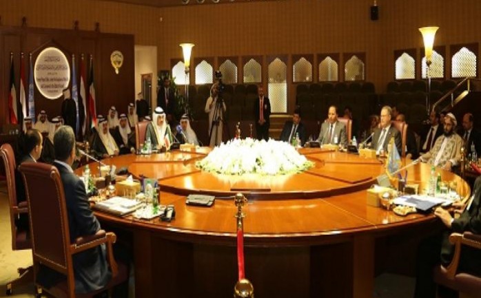 &nbsp;استأنفت مشاورات السلام اليمنية في الكويت، اليوم الأربعاء، بعقد جلسة عمل مشتركة لمتابعة جدول الأعمال المتفق عليه.


