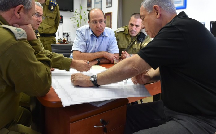 قال المجلس الوزاري الإسرائيلي المصغر " الكابينت" إن الجيش سيواصل البحث عن الأنفاق على حدود قطاع غزة حتى لو استدعى الأمر الدخول لمسافة محدودة داخل القطاع